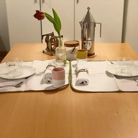 Old Town Moschetti 20 *